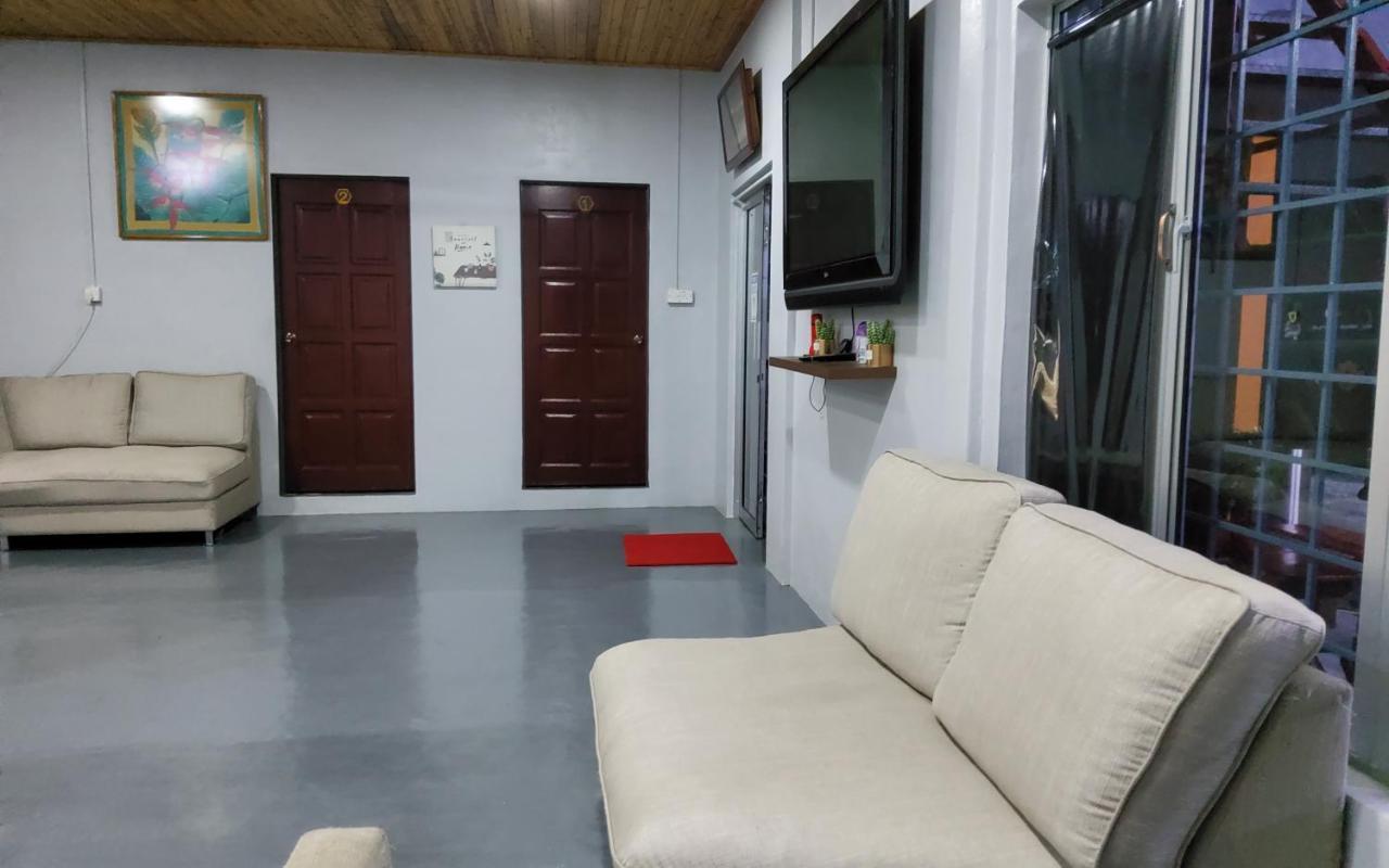 Pd Guesthouse Петалинг Джая Екстериор снимка